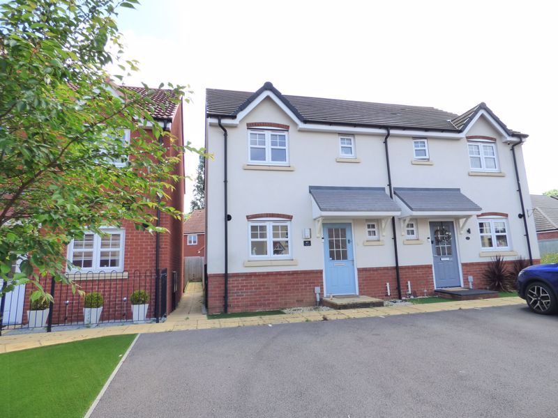 3 bed semidetached house for sale in Fauld Drive Kingsway, Quedgeley