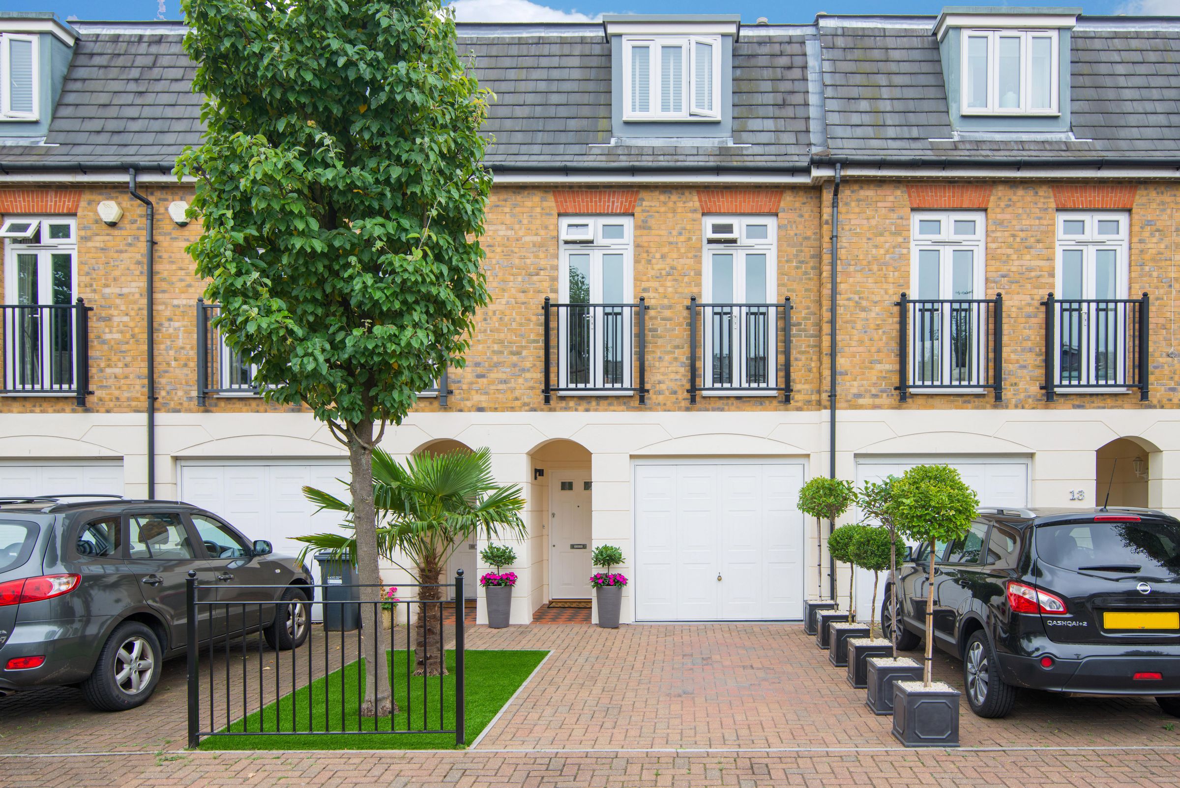 Elizabeth Gardens, Isleworth, UK TW7  