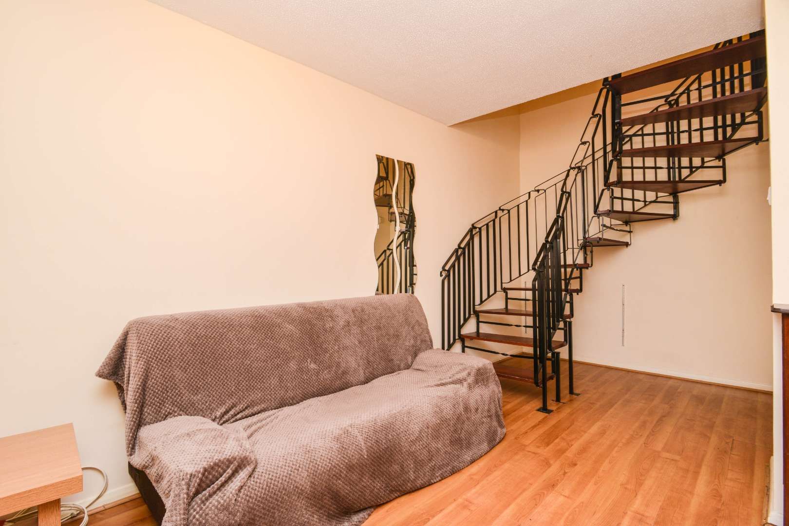 St Hilda’S Close, Tooting, London SW17  