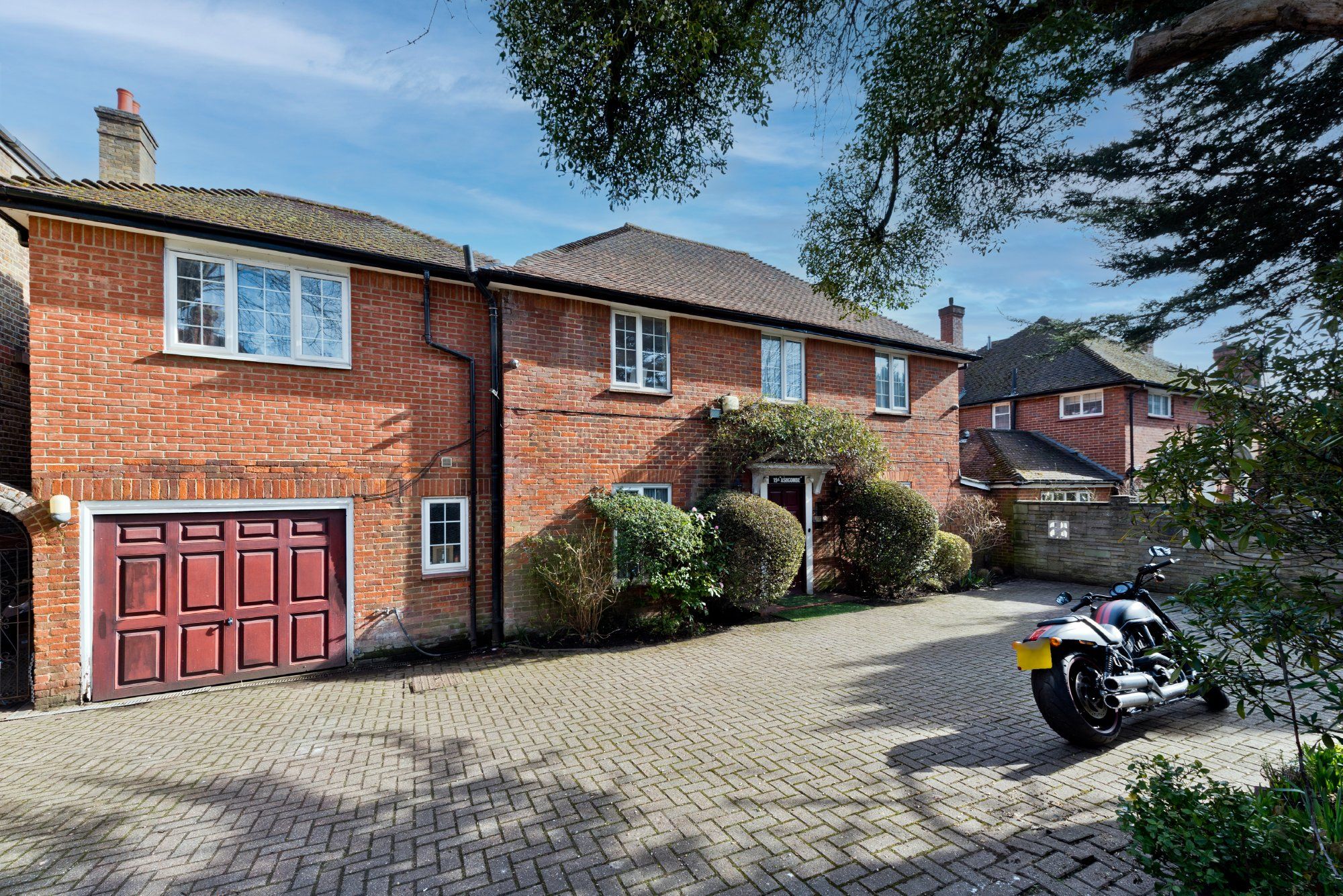 5 bed detached house for sale in Upper Brighton Road, Surbiton KT6 Zoopla