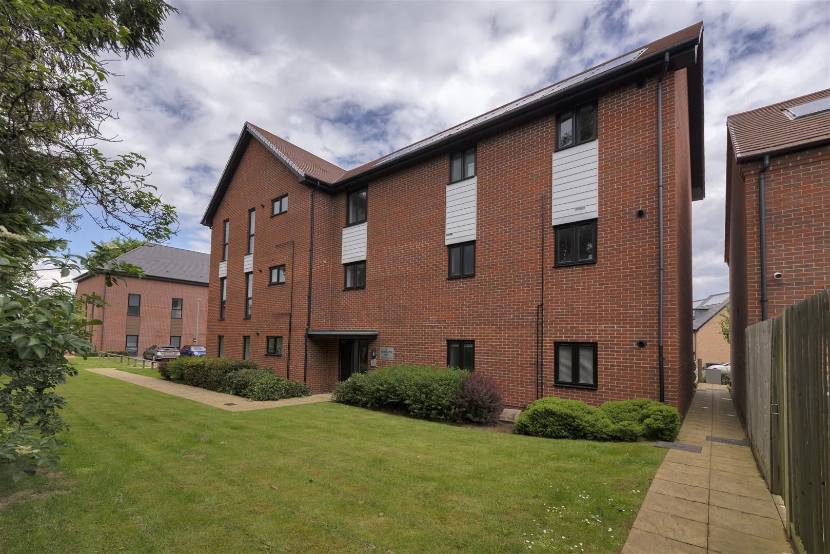 1 bed flat for sale in Charlotte Way, Leybourne Chase, West Malling