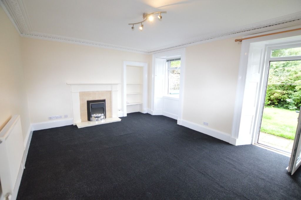 2 bed flat to rent in Elgin Street, Dunfermline KY12 Zoopla