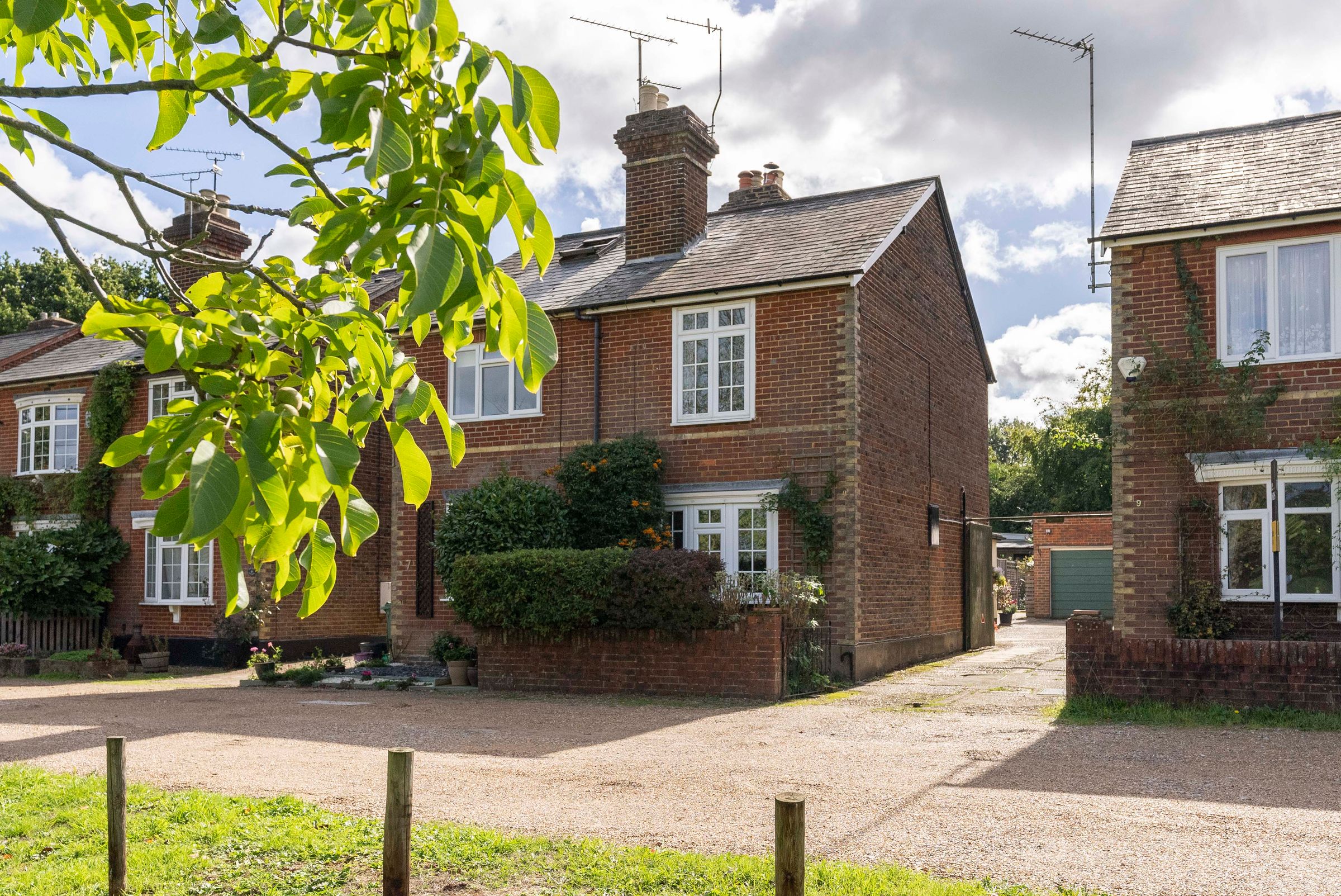 2 bed semidetached house for sale in Horsham Road, Beare Green