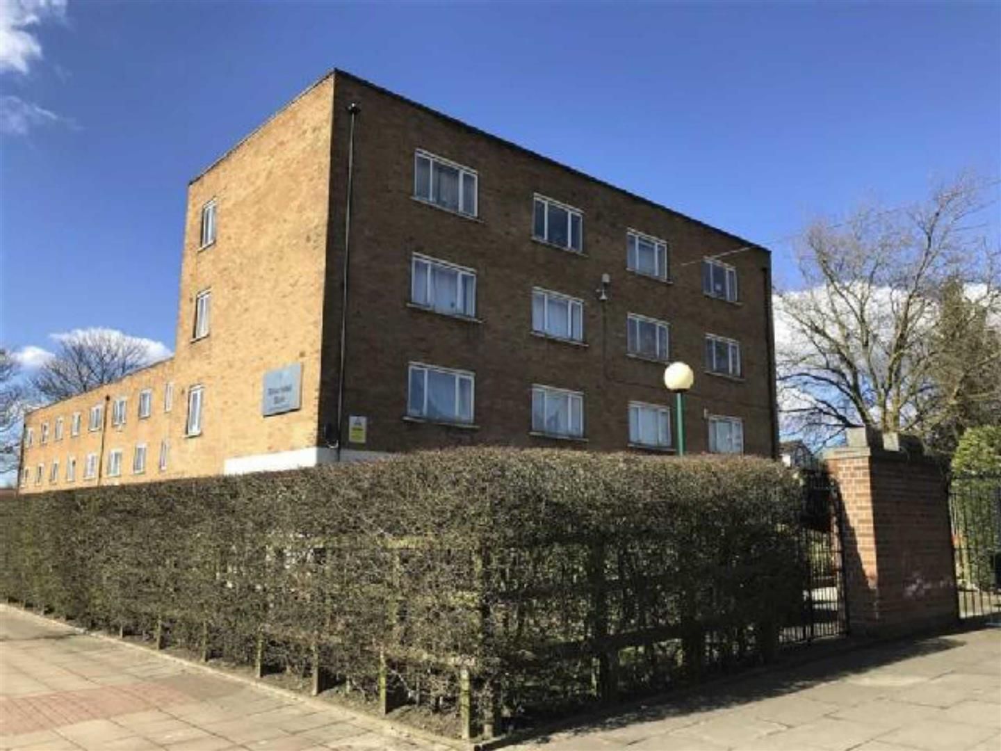 2 bed flat for sale in Eccles New Road, Salford M5 Zoopla