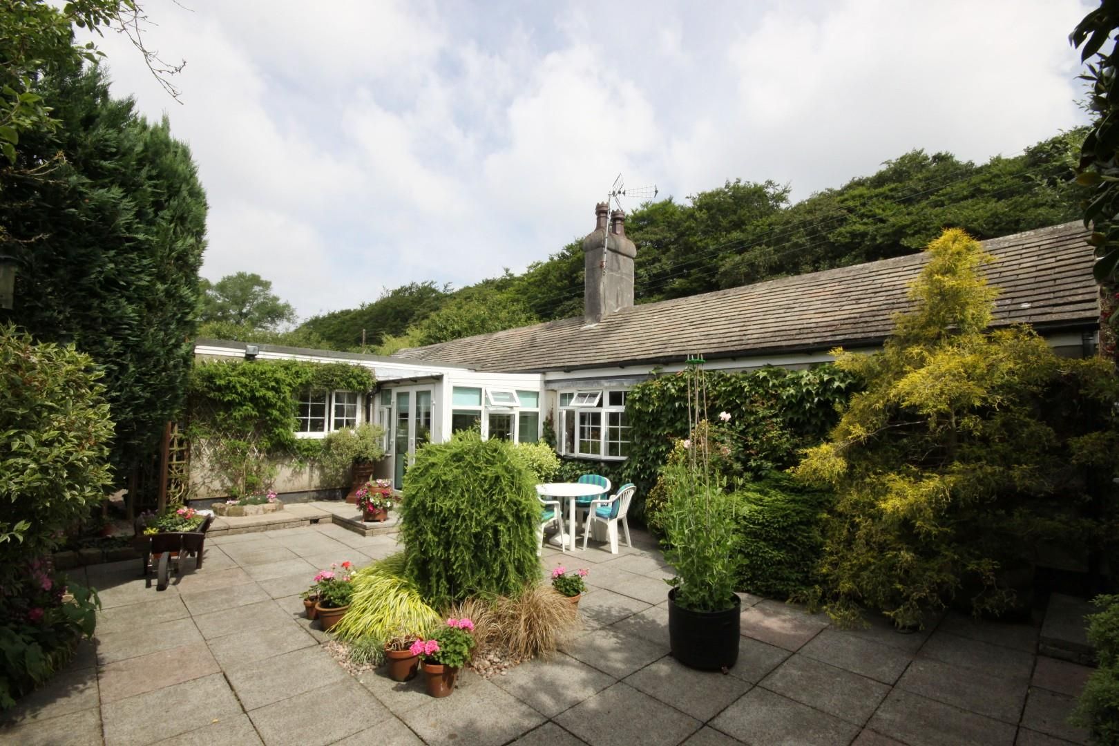 3 bed detached bungalow for sale in Keepers Cottage, Mere Lane, Mere