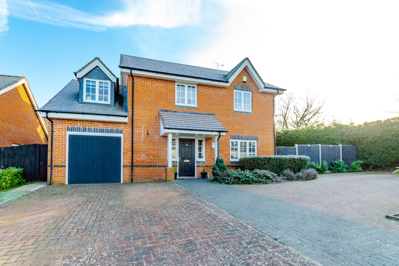 5 bed detached house for sale in Blackwater Lane, Crawley RH10 Zoopla