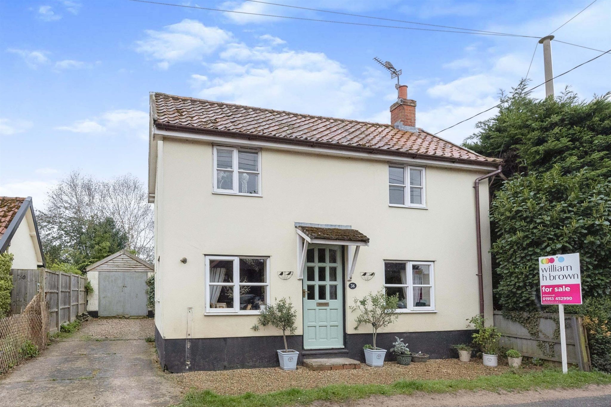 3 bed property for sale in White Hart Street, East Harling, Norwich