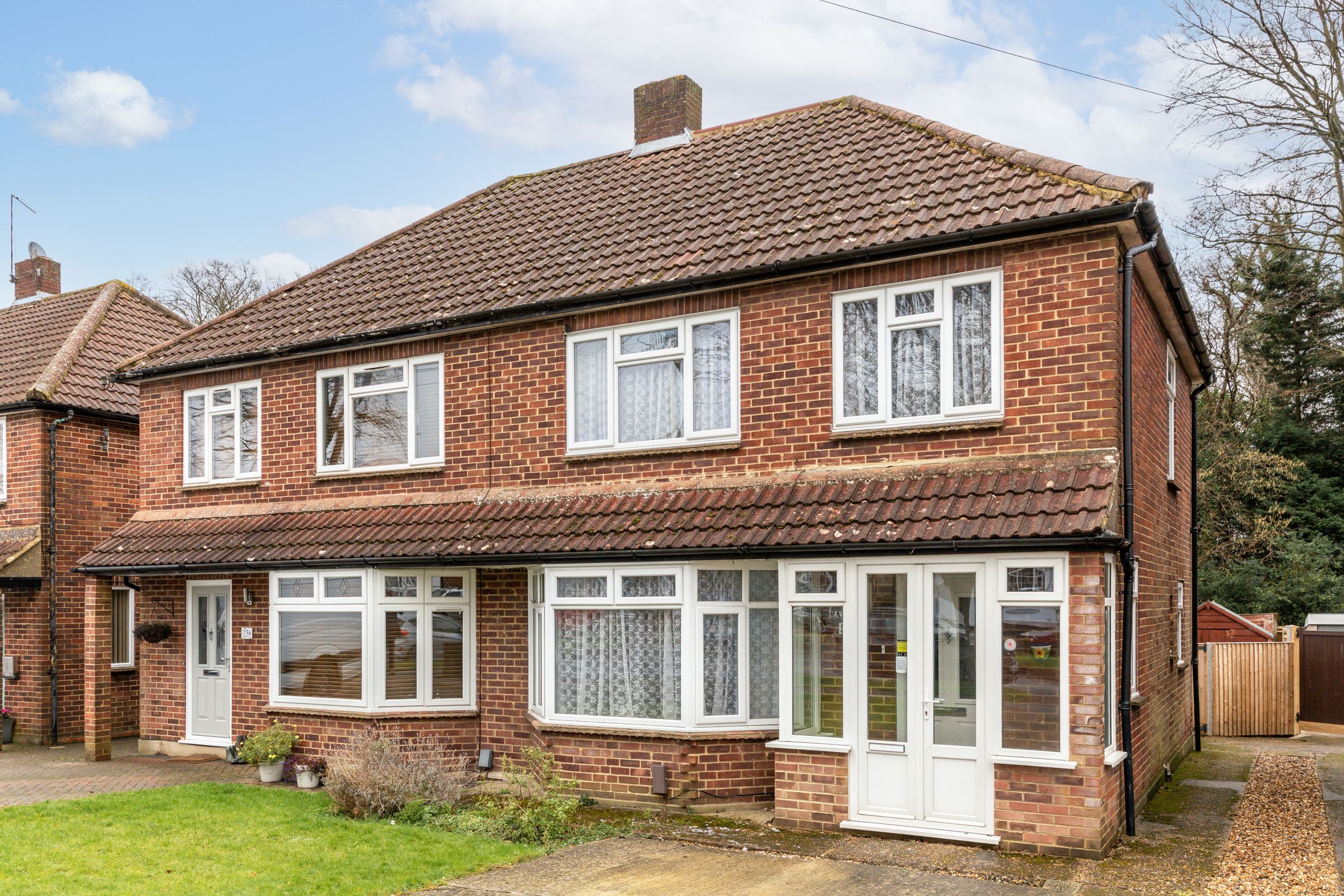 3 bed semidetached house for sale in Chipstead Way, Banstead SM7 Zoopla