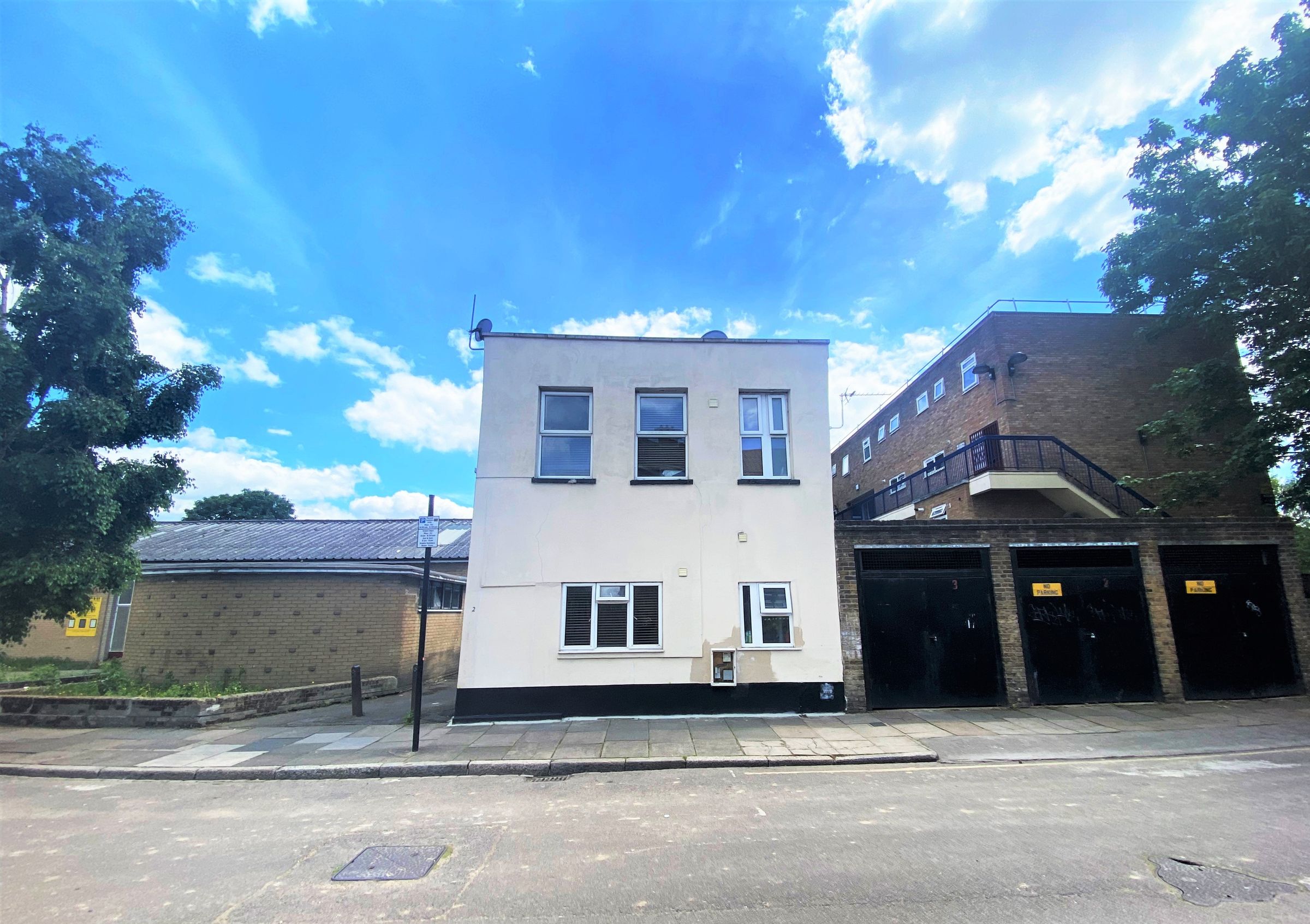 Chesnut Grove, Tottenham N17  