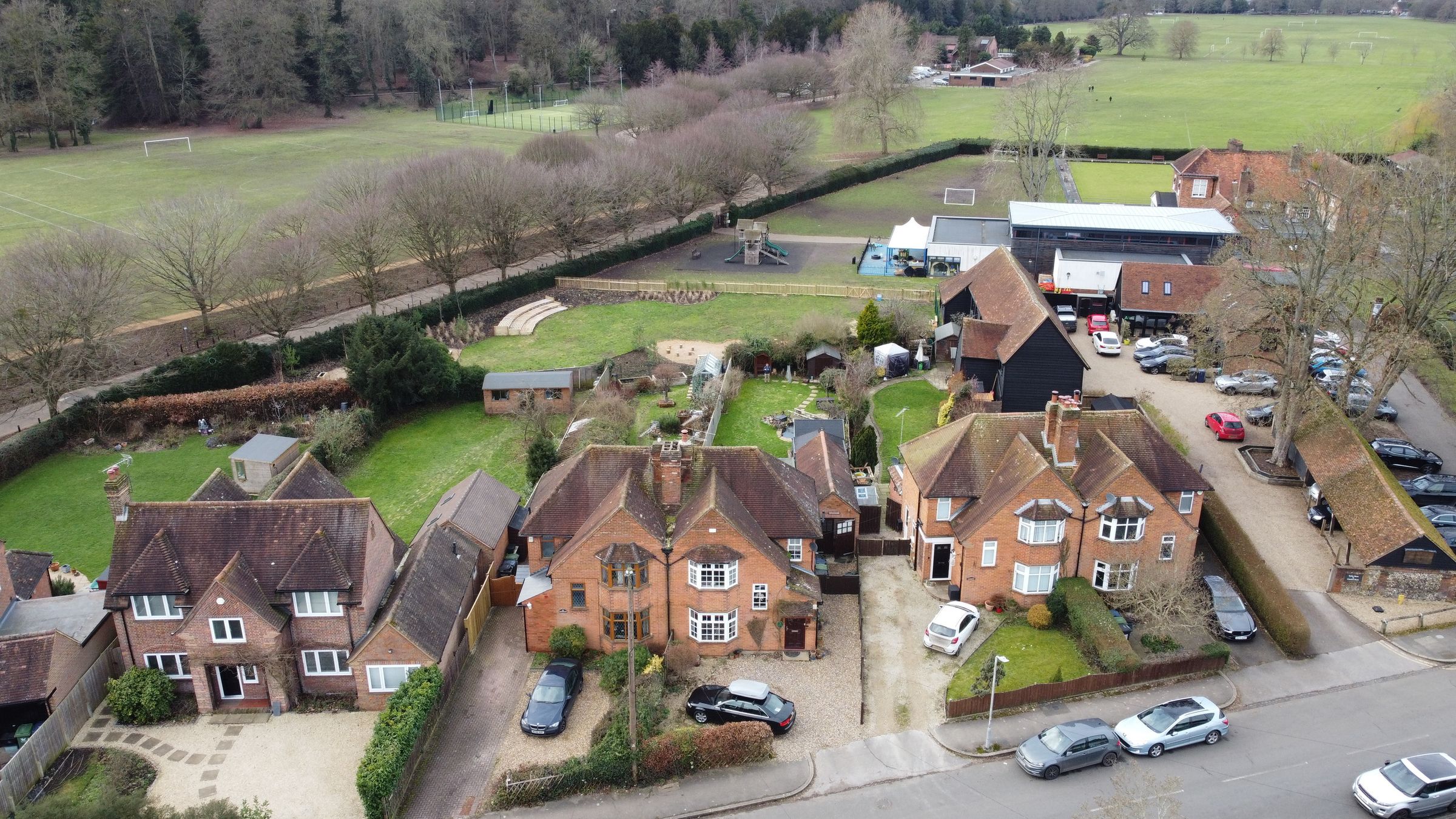 4 bed semidetached house for sale in Bassetsbury Lane, High