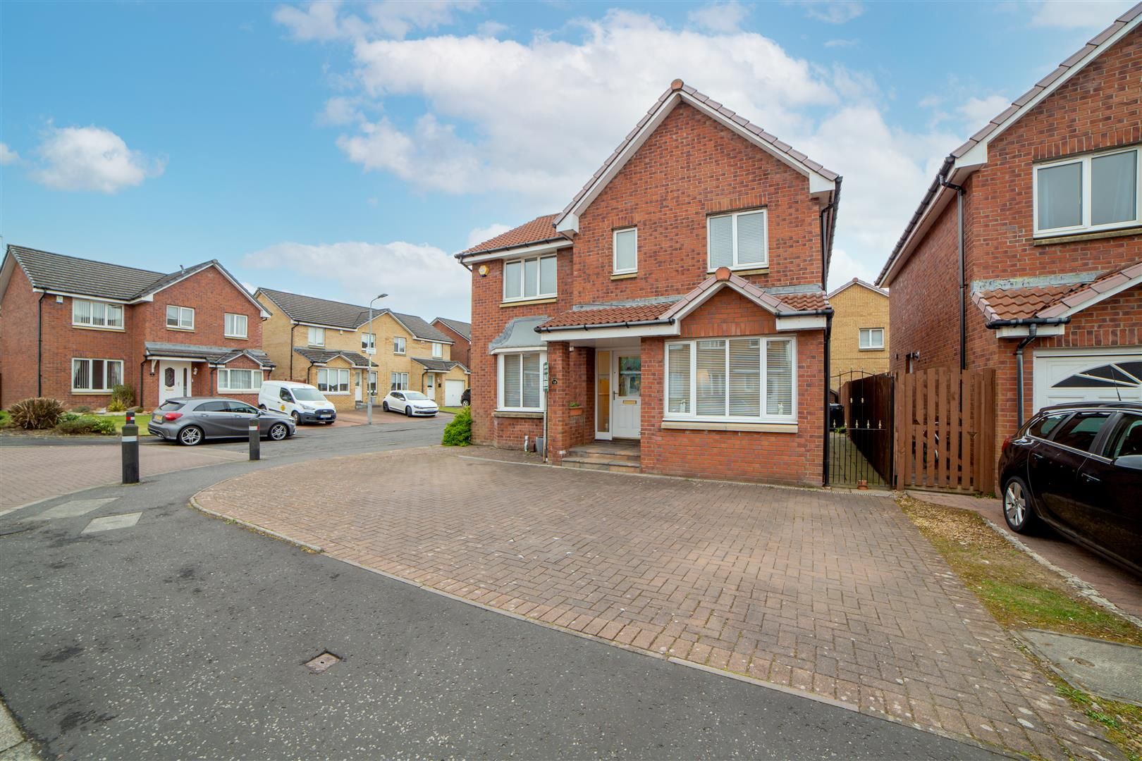 4 bed property for sale in St. Mungo's Crescent, Carfin, Motherwell ML1