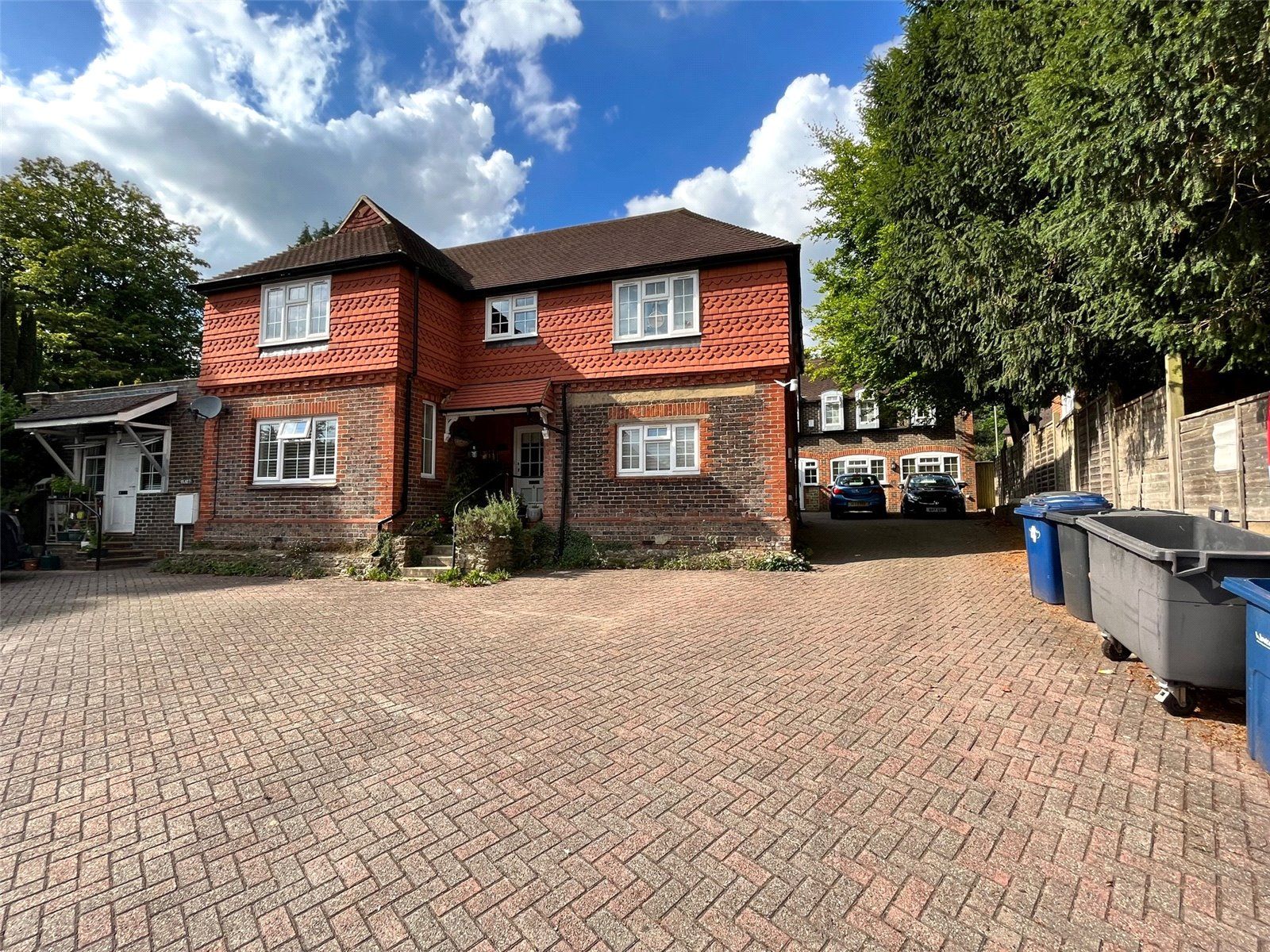 1 bed flat for sale in Liphook Road, Haslemere GU27 Zoopla