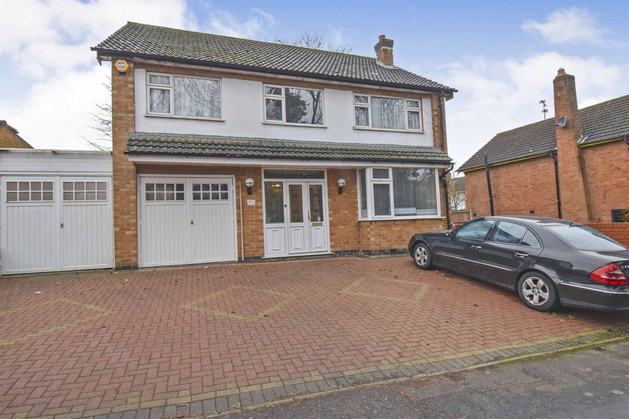 5 bed detached house for sale in London Road, Oadby, Leicester LE2 Zoopla