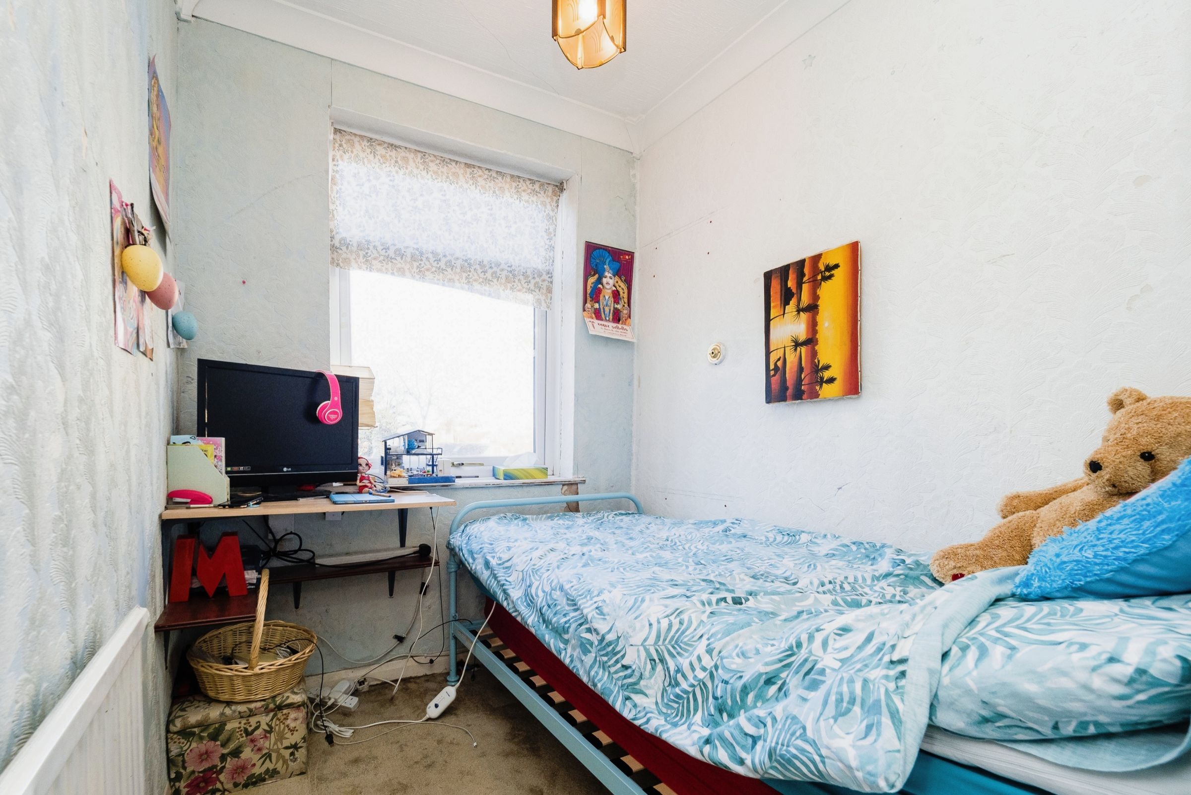 5 bed semidetached house for sale in Upper Rainham Road, Hornchurch