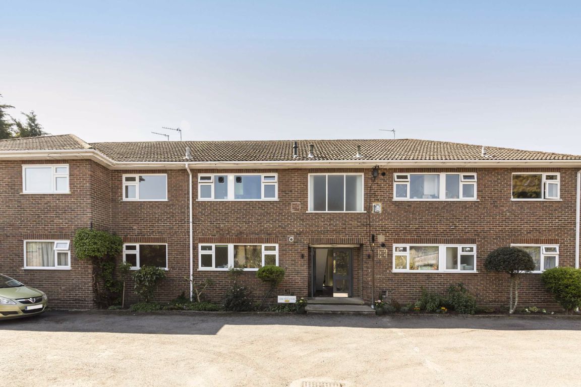 2 bed flat to rent in Burtons Road, Hampton Hill, Hampton TW12 Zoopla