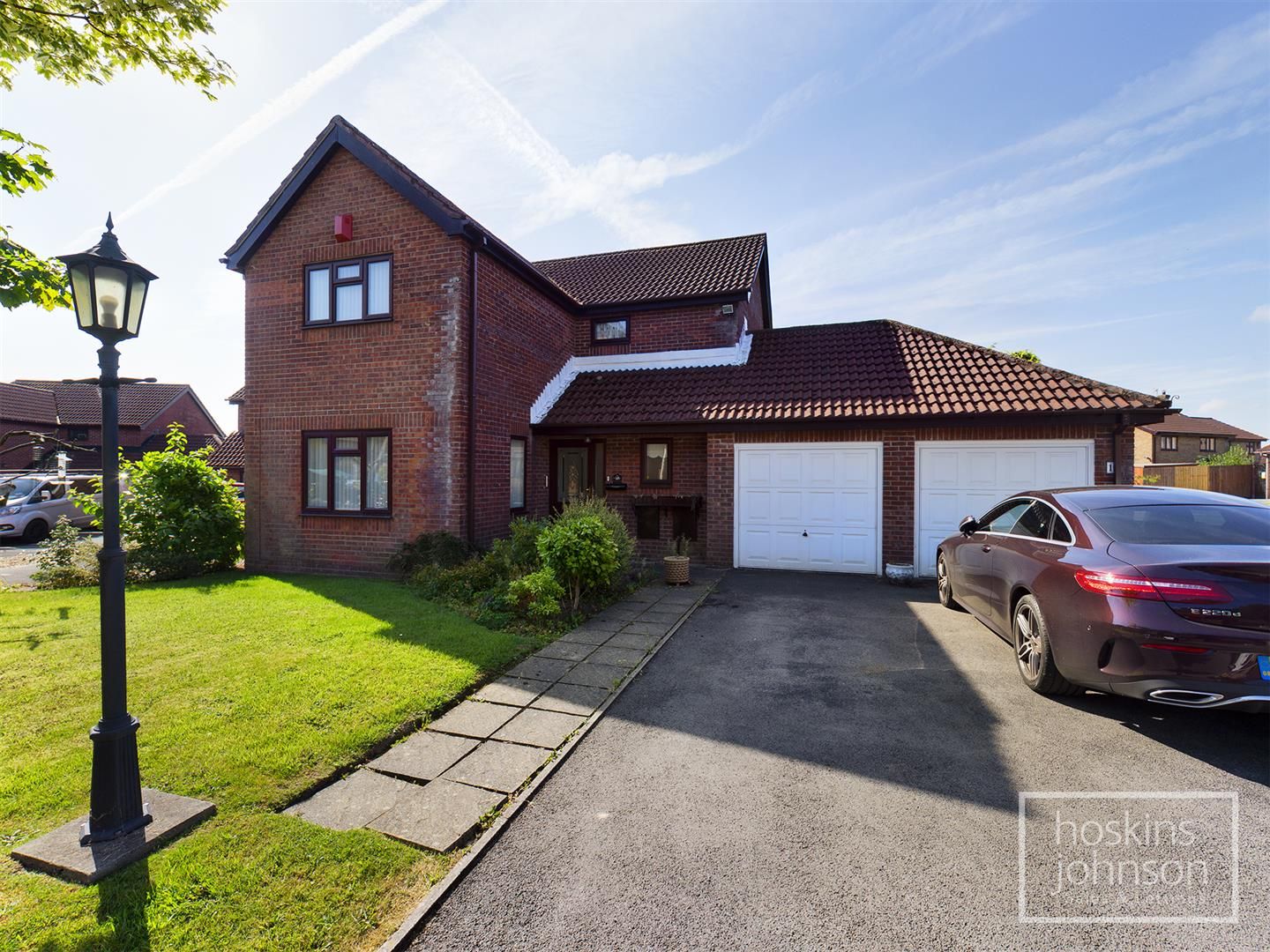 4 bed detached house for sale in Llys Llewellyn, Llantwit Fardre, Pontypridd CF38 Zoopla