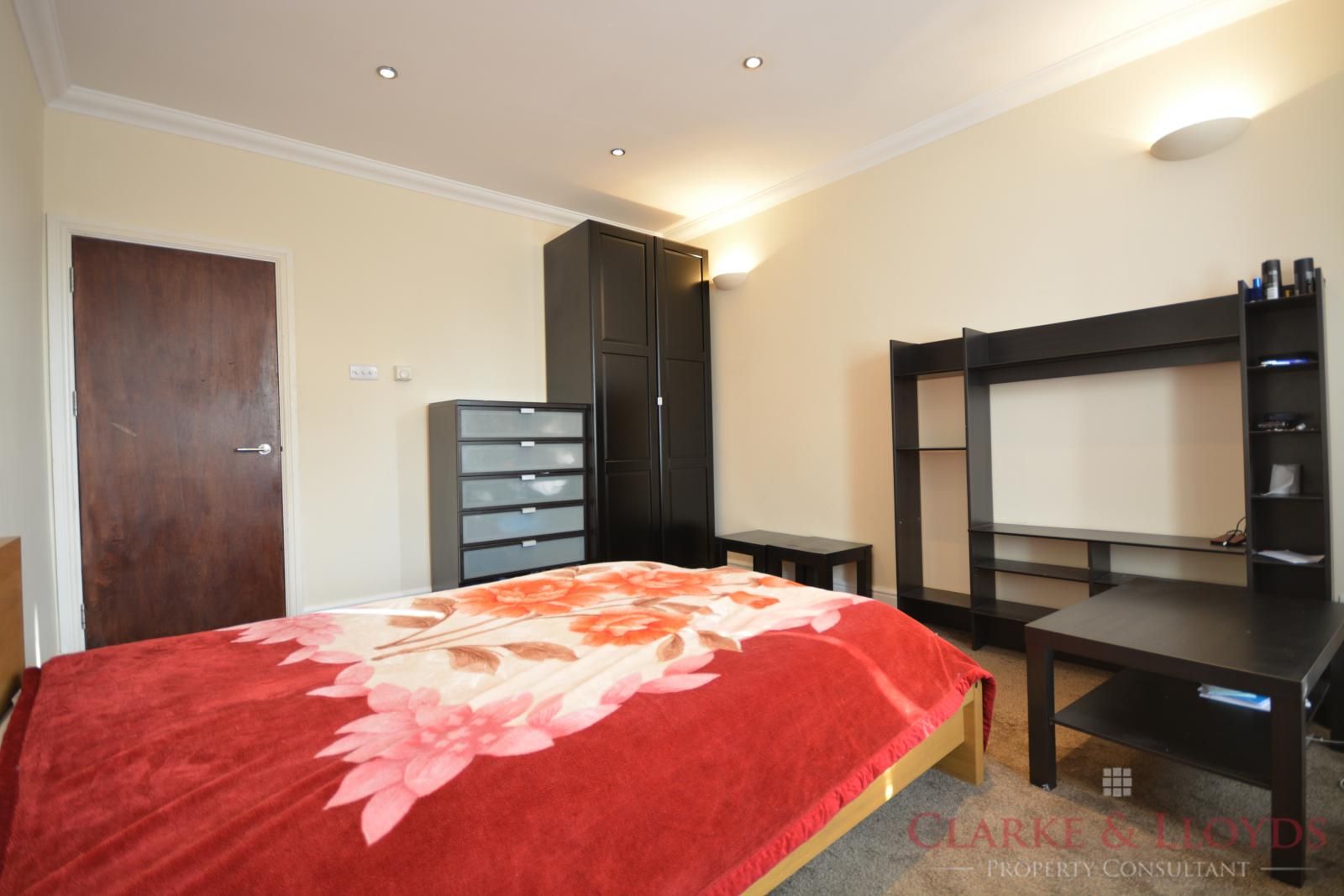 Studio to rent in High Road, Goodmayes, Ilford IG3 Zoopla