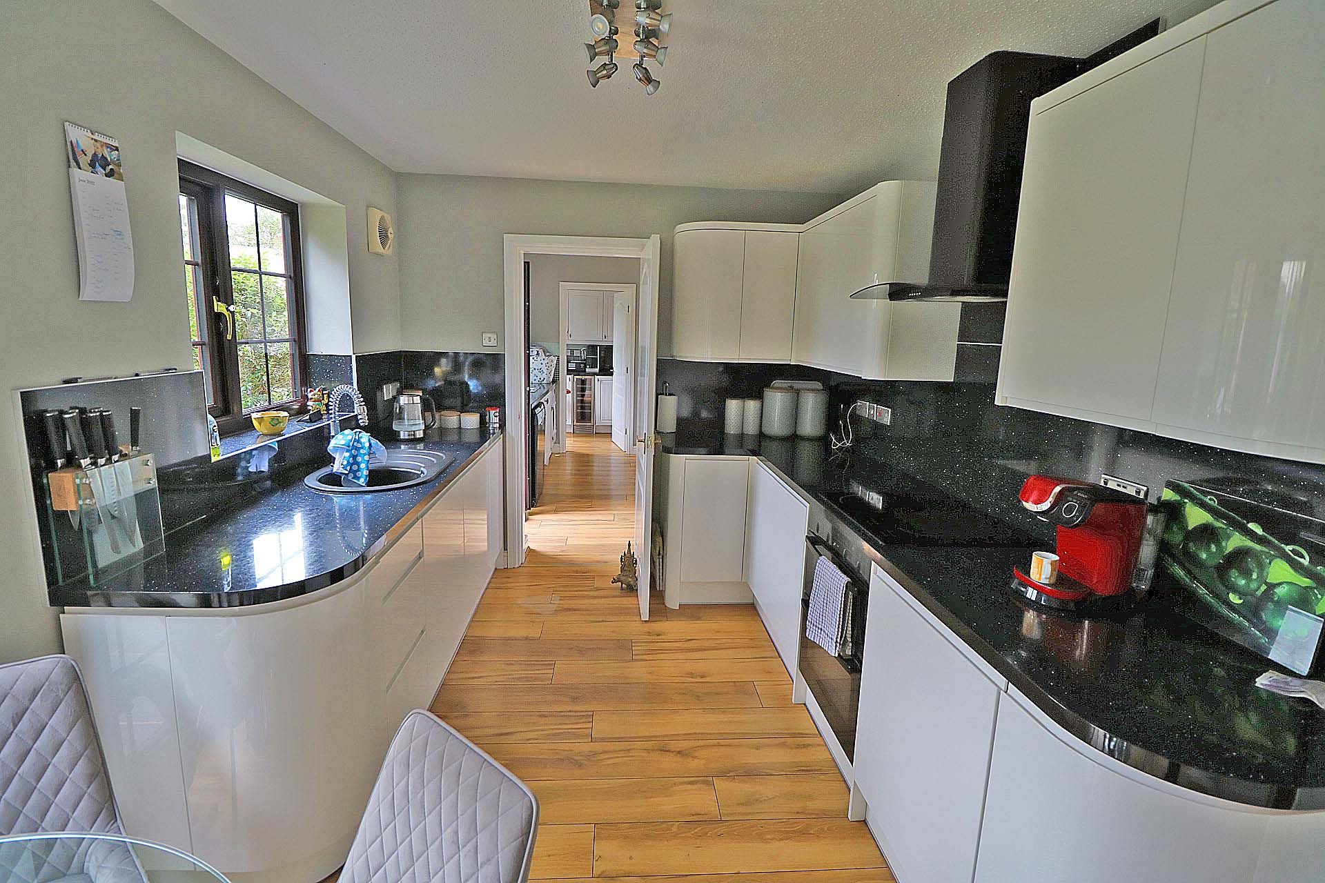 4 bed detached house for sale in Westmoreland Close, Westwoodside