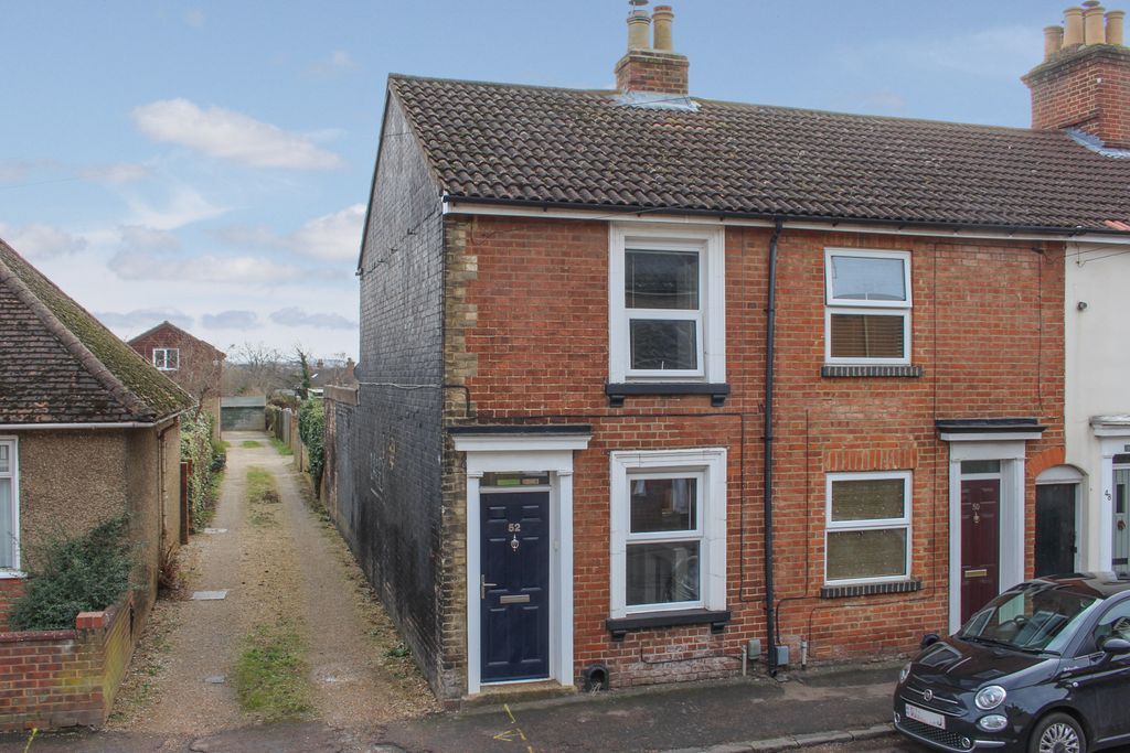 2 bed end terrace house for sale in Vandyke Road, Leighton Buzzard LU7