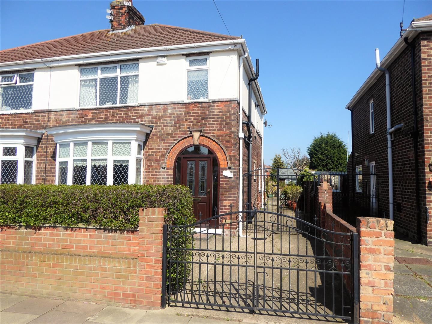 3 bed semidetached house for sale in Brereton Avenue, Cleethorpes, N E
