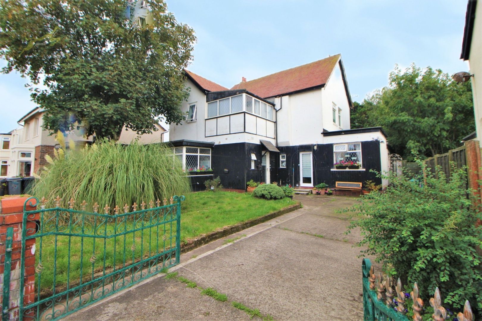 6 bed detached house for sale in Kingston Avenue, South Shore