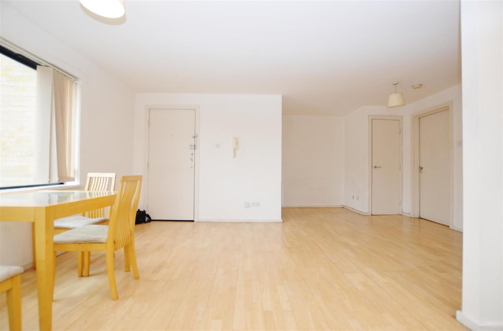 2 bed flat to rent in Barking Road, London E13 Zoopla