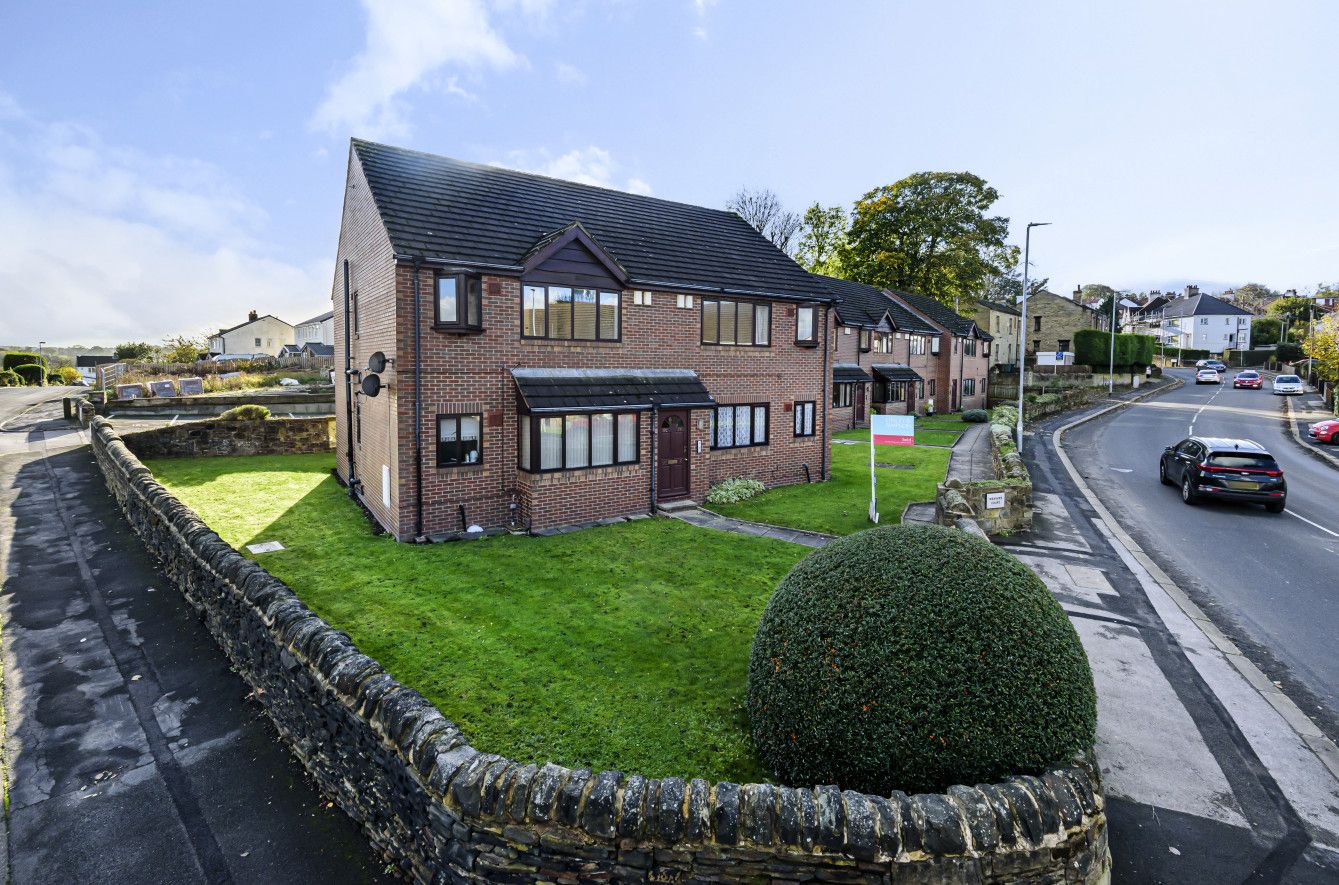 2 bed flat for sale in Roker Lane, Pudsey, West Yorkshire LS28 Zoopla