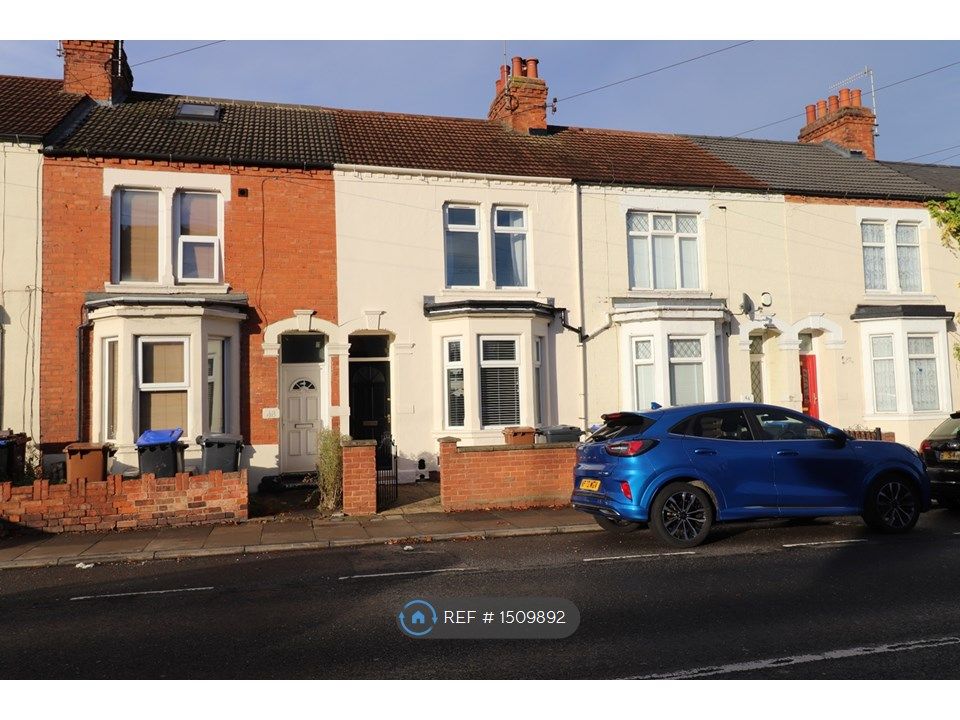 2 bed terraced house to rent in Rothersthorpe Road, Northampton NN4