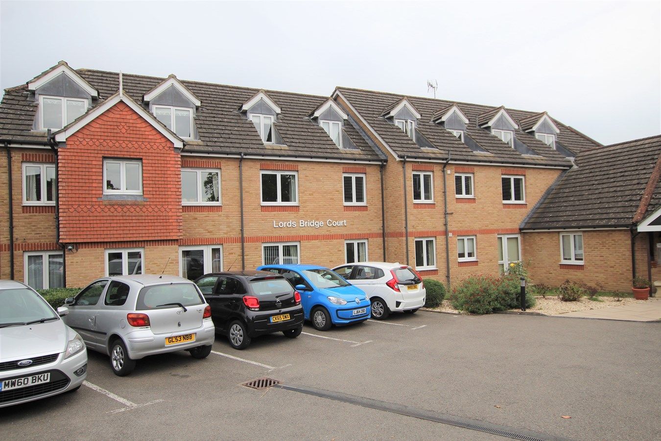 1 bed property for sale in Mervyn Road, Shepperton TW17 Zoopla