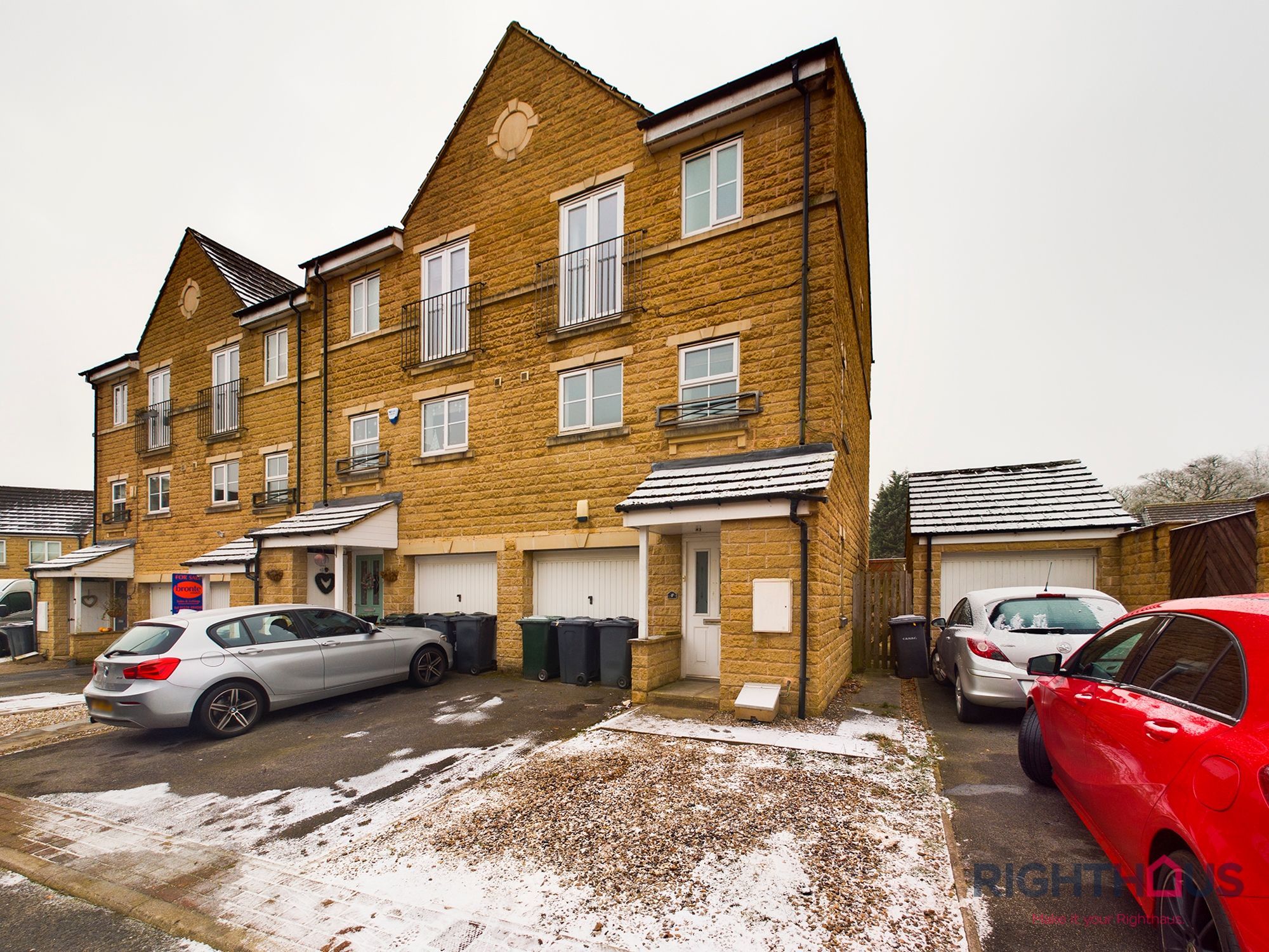 4 bed end terrace house for sale in Kingfisher Court, Bradford BD6 Zoopla