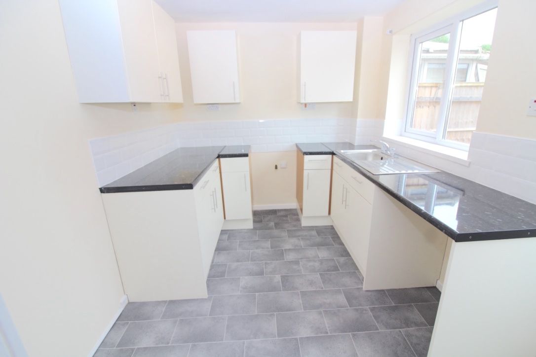 2 bed end terrace house to rent in Pant Yr Helyg, Fforestfach, Swansea