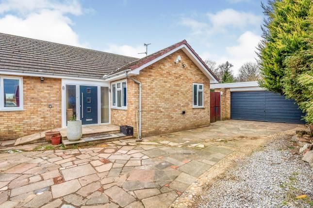 Forrest Crescent, Luton, Bedfordshire, England LU2  