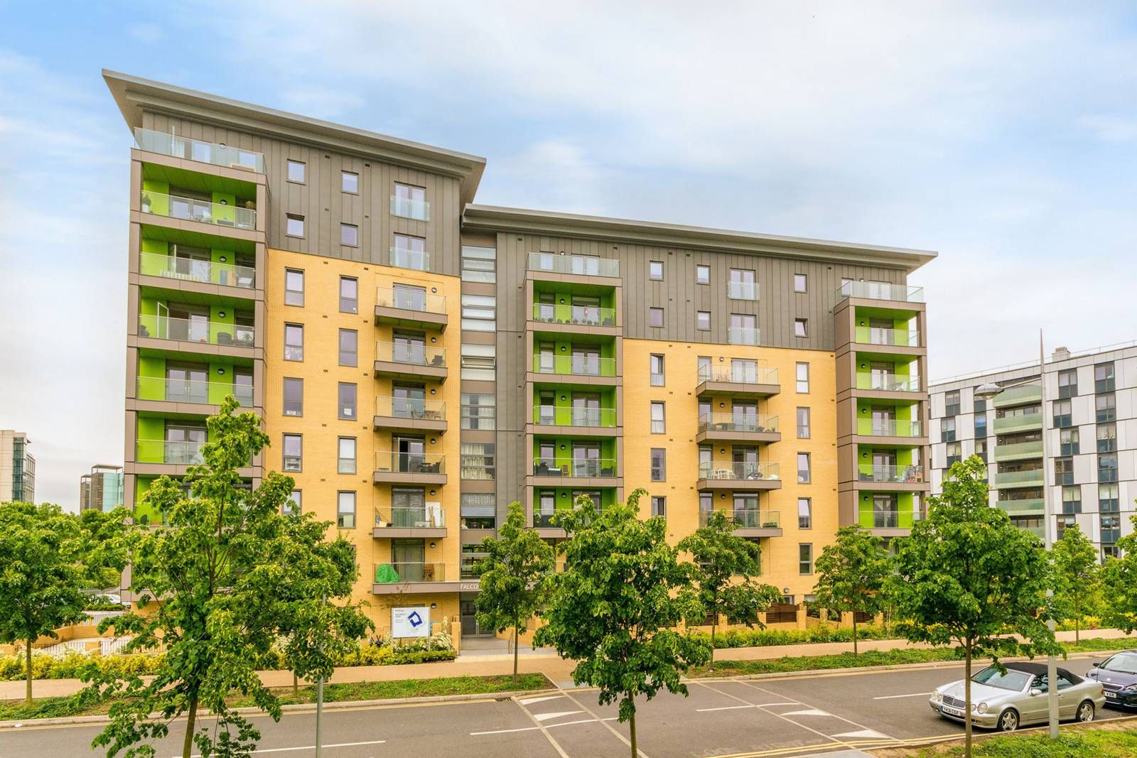 2 bed flat to rent in Lakeside Drive, Park Royal, London NW10 Zoopla