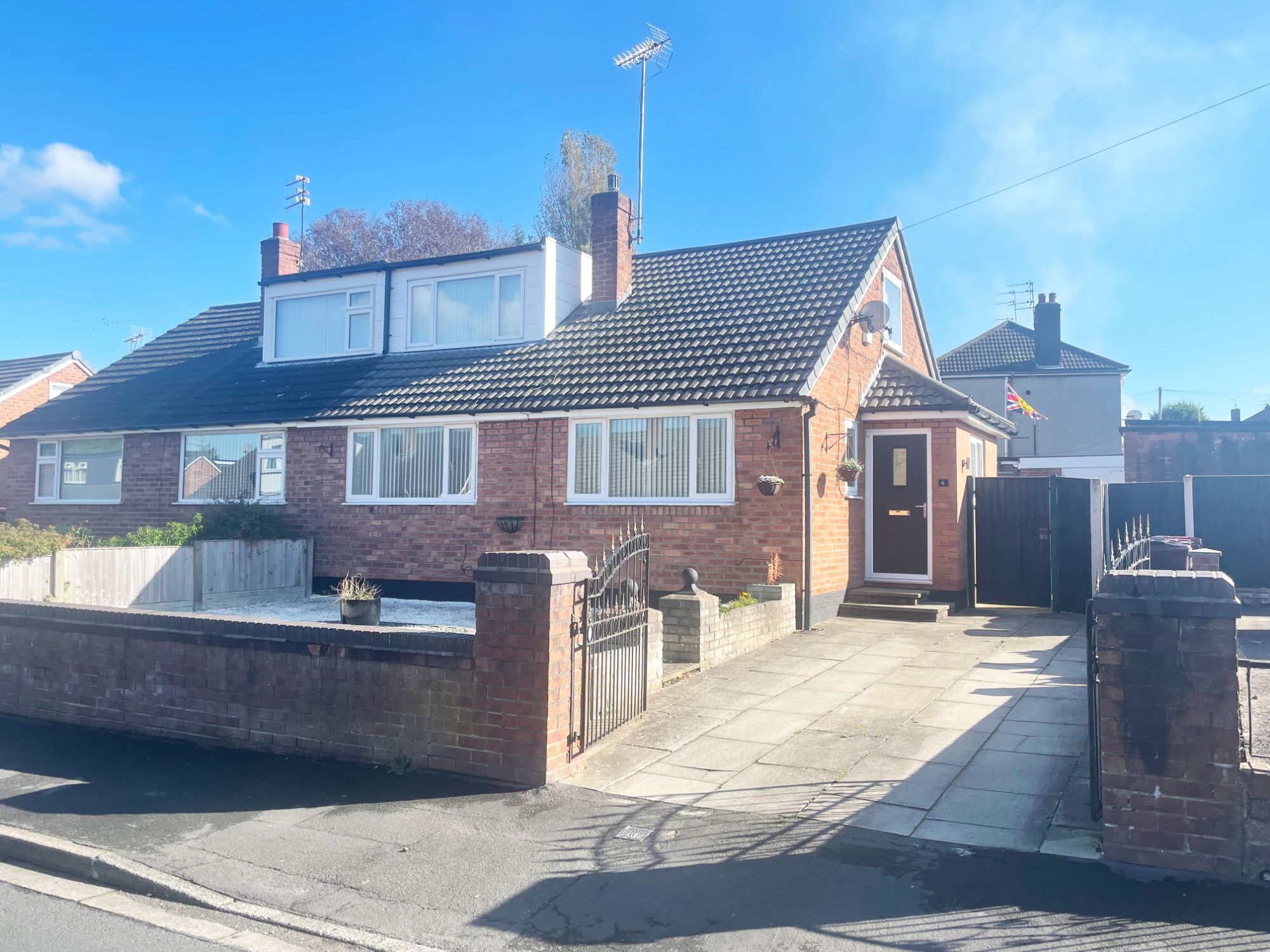 4 bed bungalow for sale in Drive, Whiston, Prescot L35 Zoopla