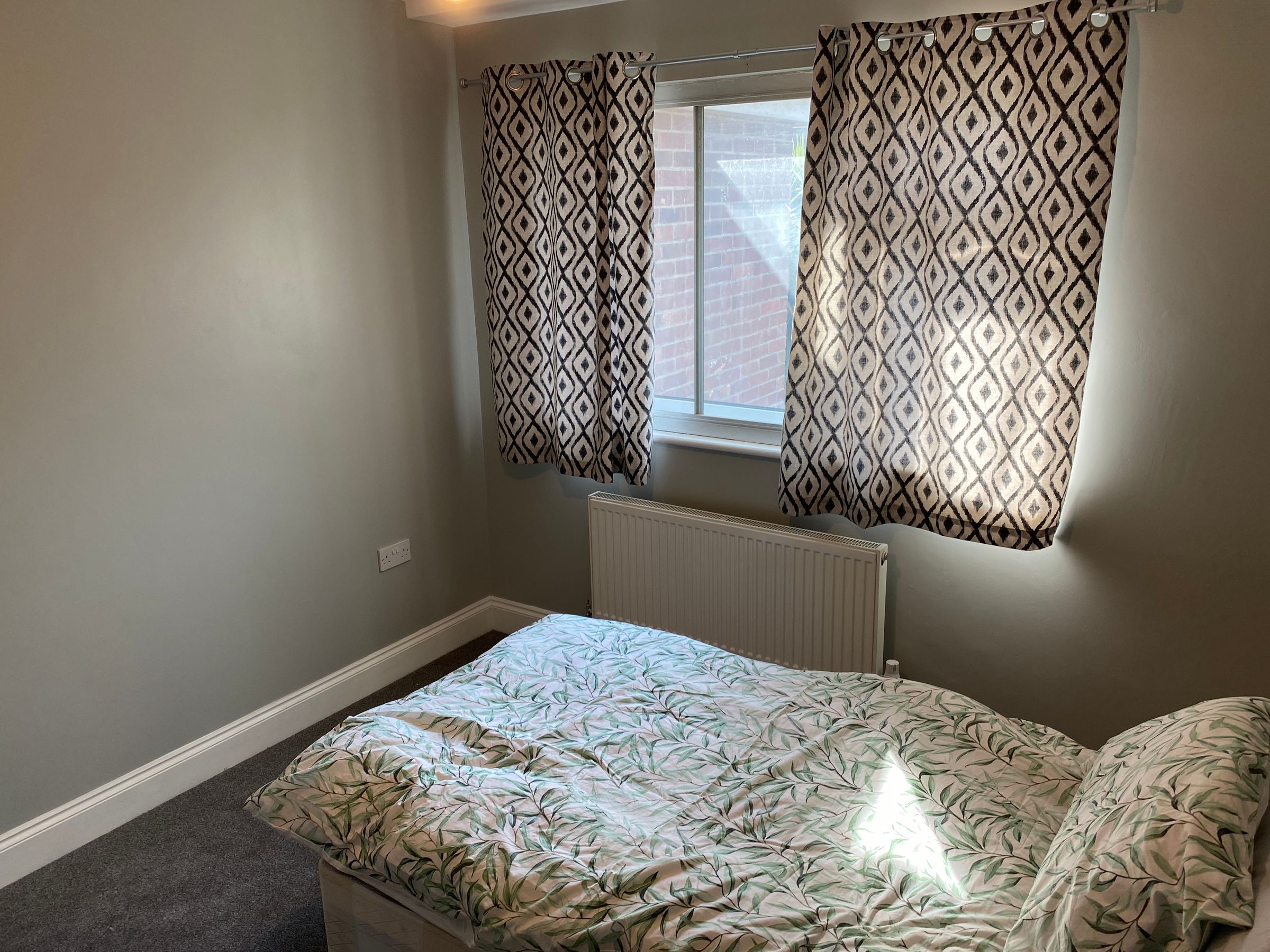 Room to rent in Woodford Green, London IG8 Zoopla