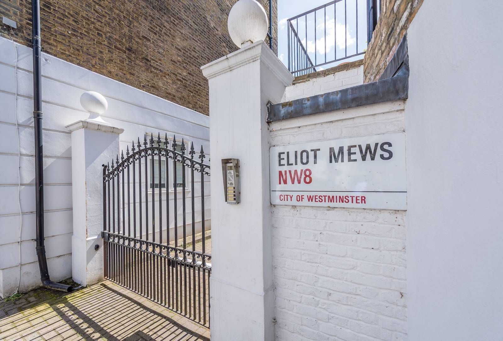 Eliot Mews, St John's Wood, London NW8  