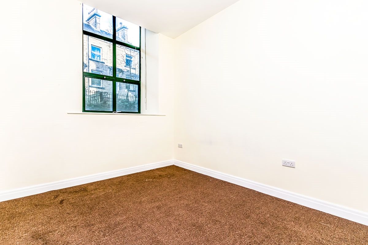 2 bed flat to rent in Ingrow Lane, Keighley, West Yorkshire BD21 Zoopla