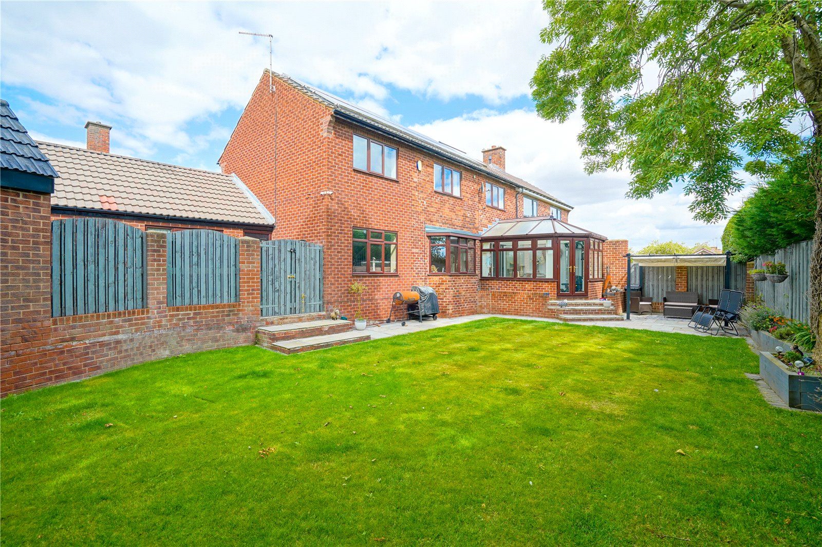 4 bed semidetached house for sale in Plane Drive, Wickersley