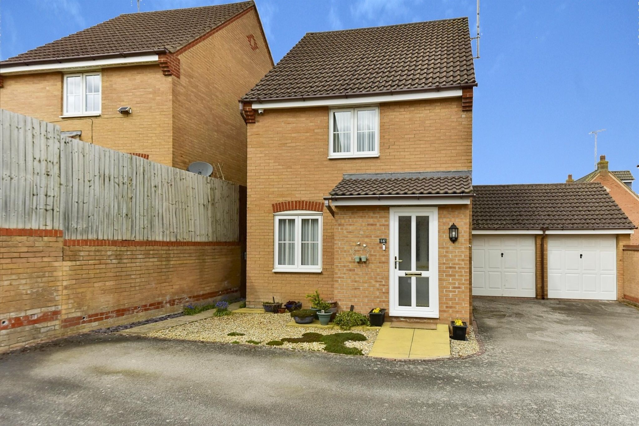 3 bed detached house for sale in Malham Drive, Kettering NN16 Zoopla