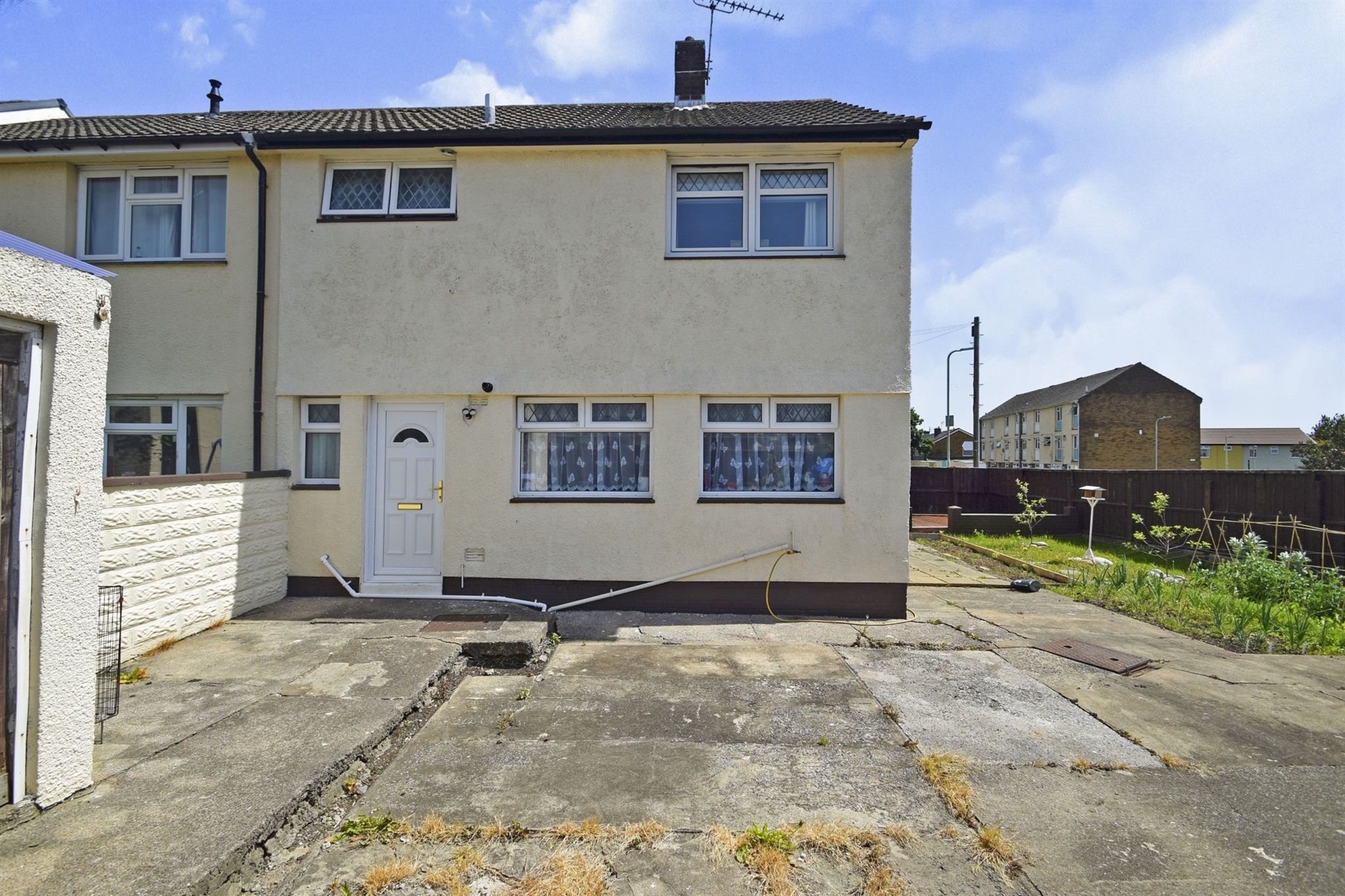 3 bed end terrace house for sale in Vicarage Court, Church Village