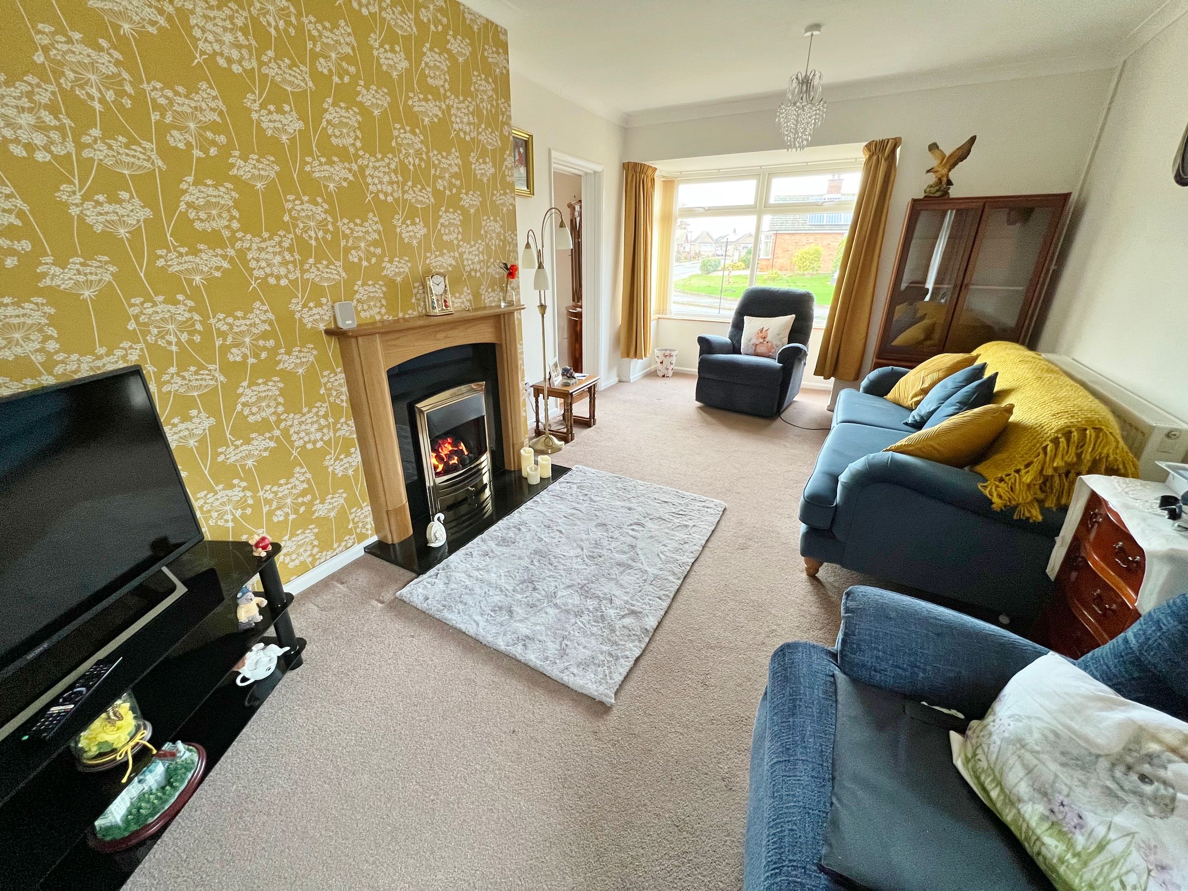 2 bed detached bungalow for sale in Ascot Drive, Felixstowe IP11 Zoopla