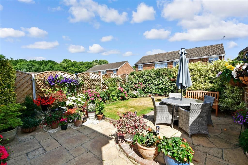 3 bed semidetached house for sale in Chislehurst Close, Senacre