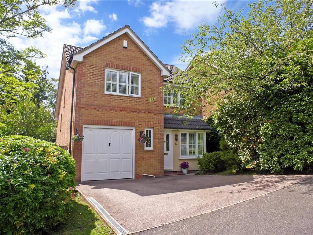 4 bed detached house for sale in Lincoln Way, Crowborough, East Sussex