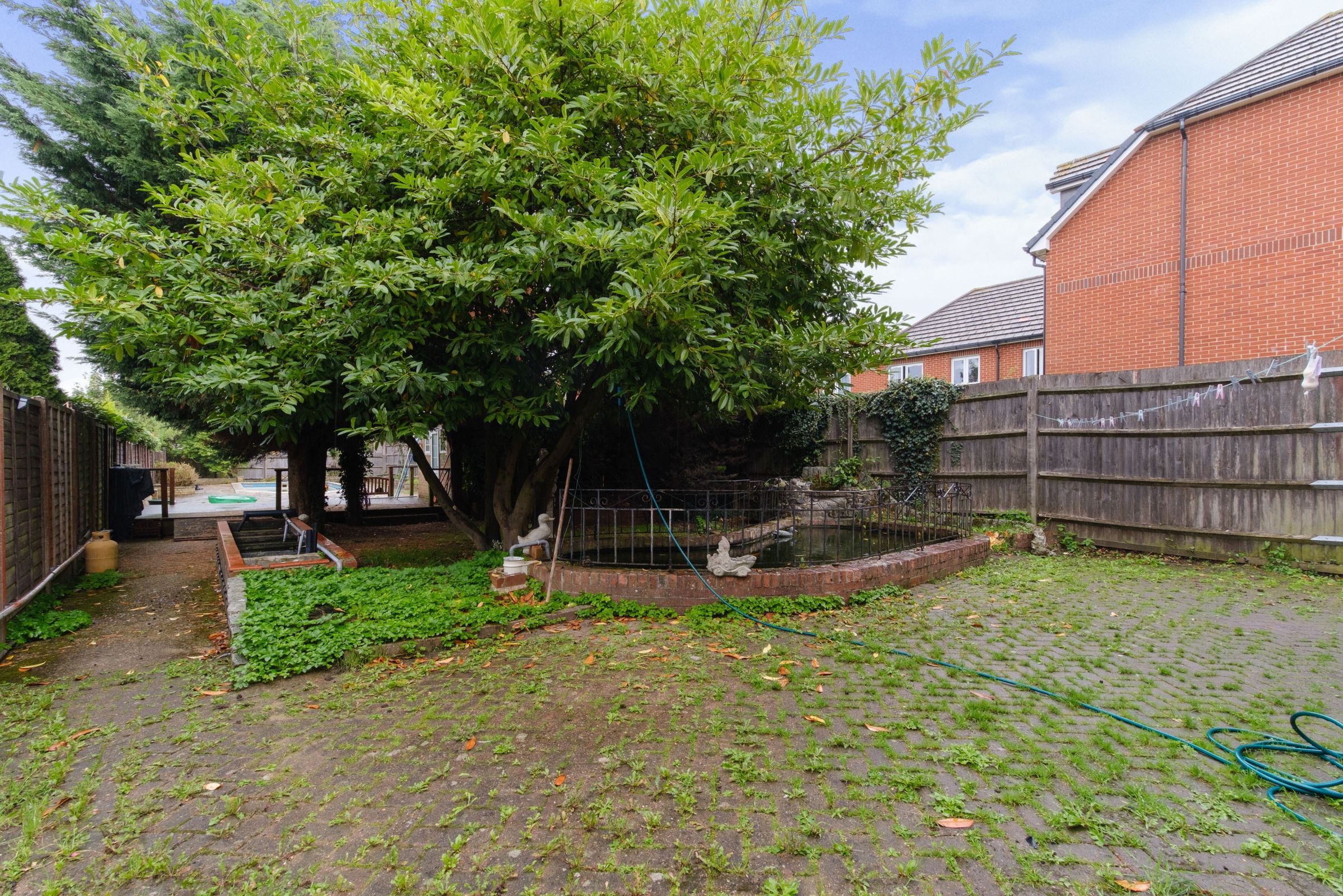 4 bed detached house for sale in Limpsfield Road, Warlingham CR6 Zoopla