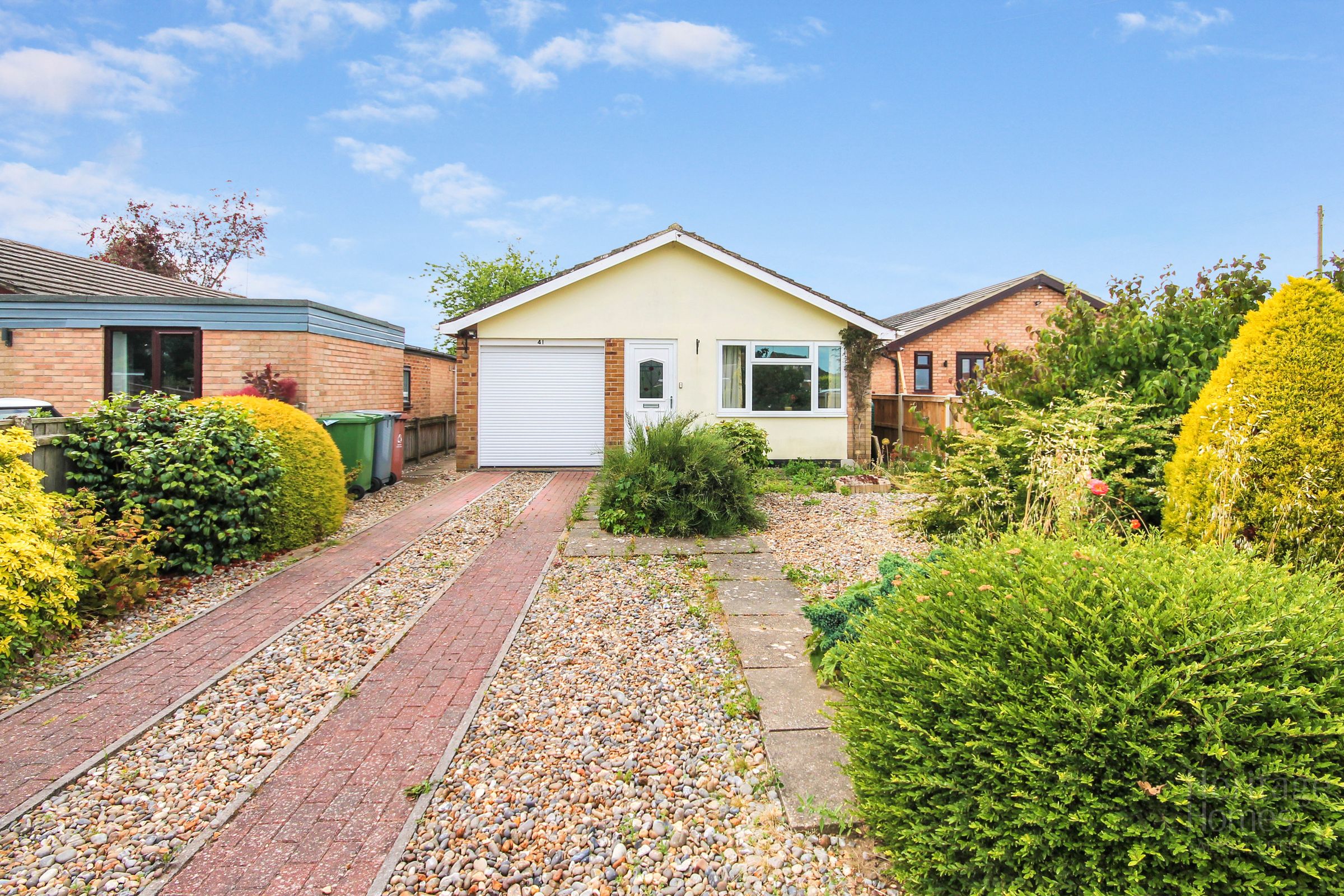 2 bed bungalow for sale in Rosemary Road, Blofield, Norwich, Norfolk