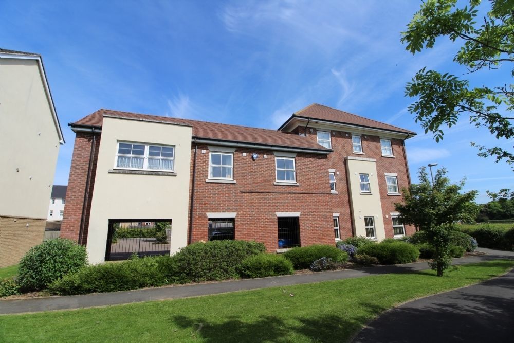 2 bed flat for sale in Alder Court, Redhouse Park, Milton Keynes MK14