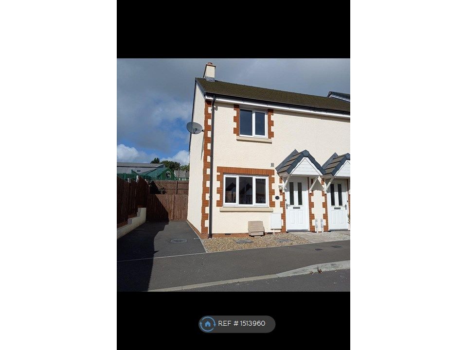 2 bed end terrace house to rent in Old Market Place, Holsworthy EX22