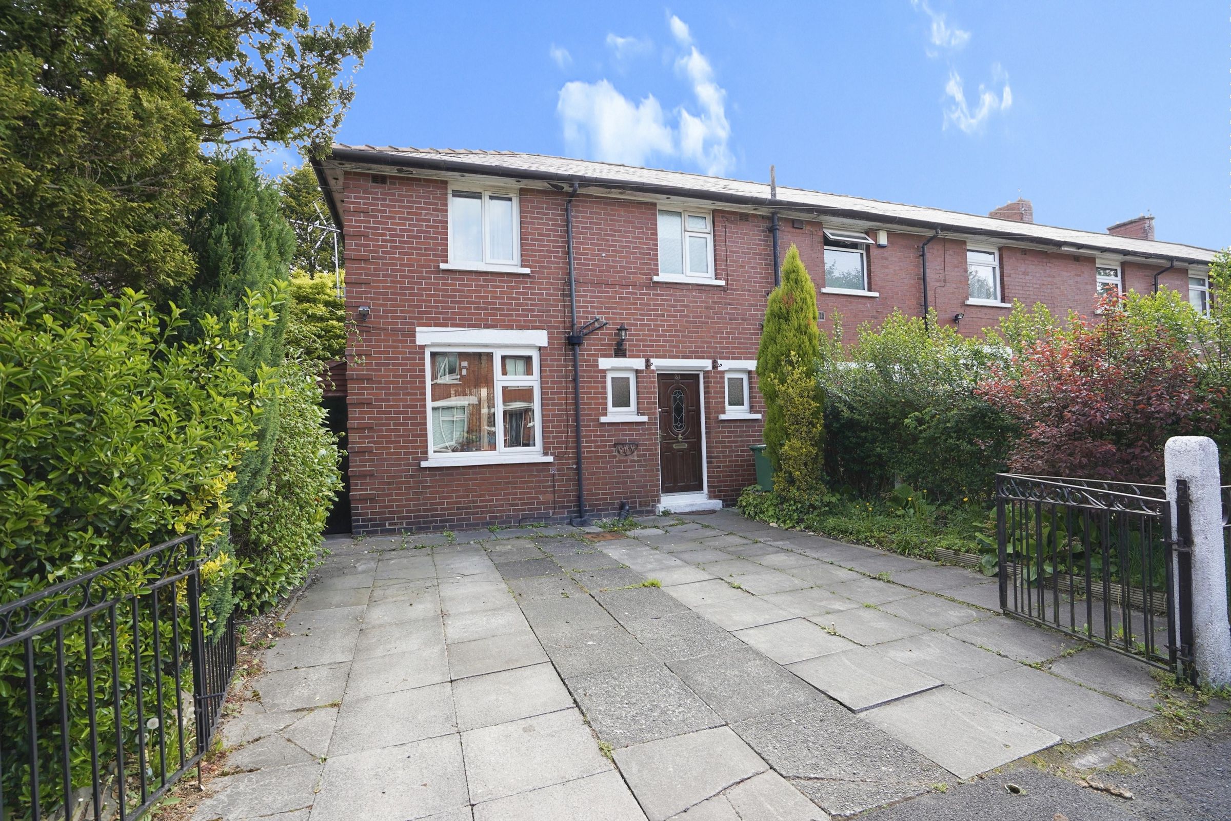 3 bed semidetached house for sale in Dudley Avenue, Whitefield