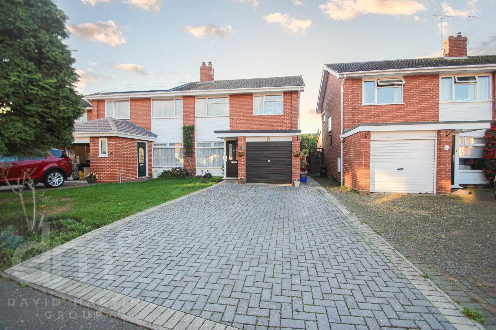 3 bed semidetached house for sale in Newcastle Avenue, Colchester CO3