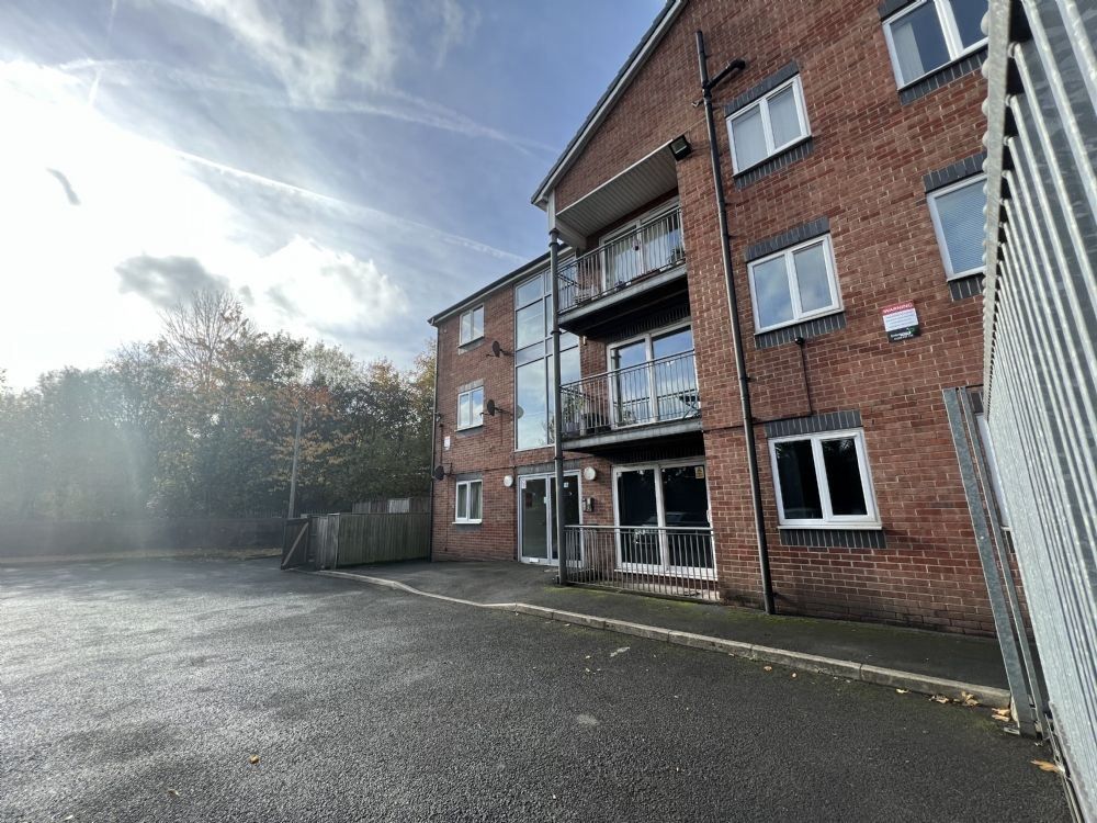 2 bed flat for sale in Loxham Street, Farnworth, Bolton BL3 Zoopla